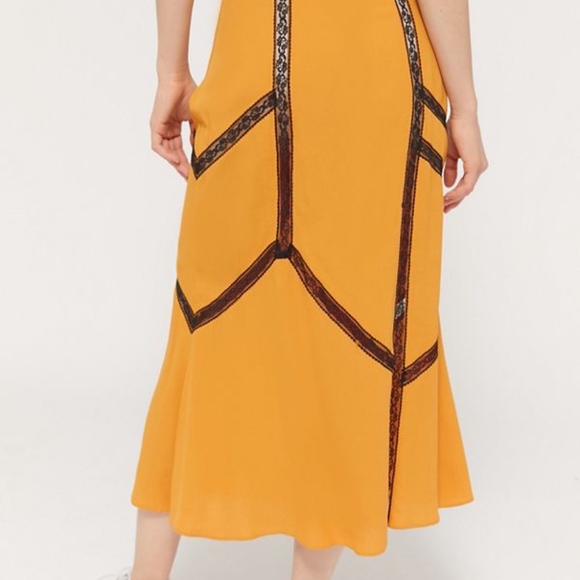 UO Amber Lace Inset Slip Skirt /mi - Picture 6 of 6